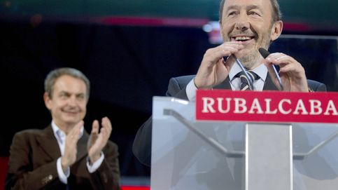 Rubalcaba se hace con todo el poder tras imponerse a un Zapatero contra las cuerdas