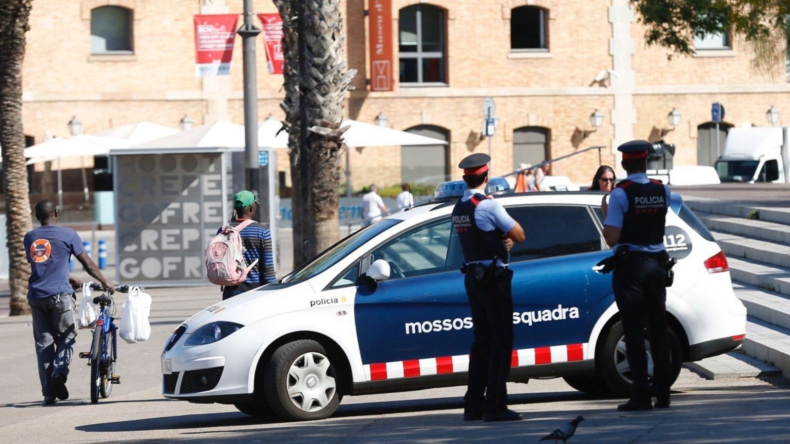 Foto: Los 'mossos d'esquadra' no pueden prejubilarse sin que ello repercuta en su pensión. (EFE)