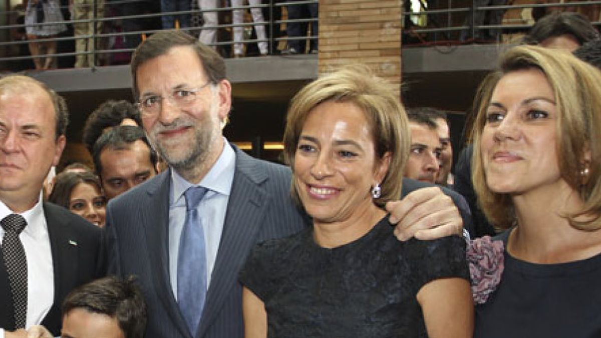 Rajoy y Cospedal exhiben el 'trofeo' extremeño ante Vara e Ibarra