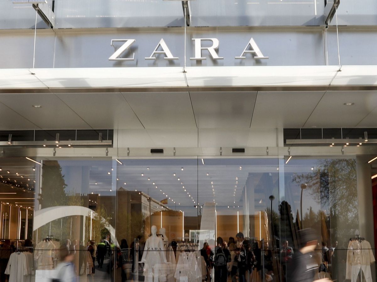 Foto: Descubre las claves para comprar en Zara estas rebajas. (EFE)