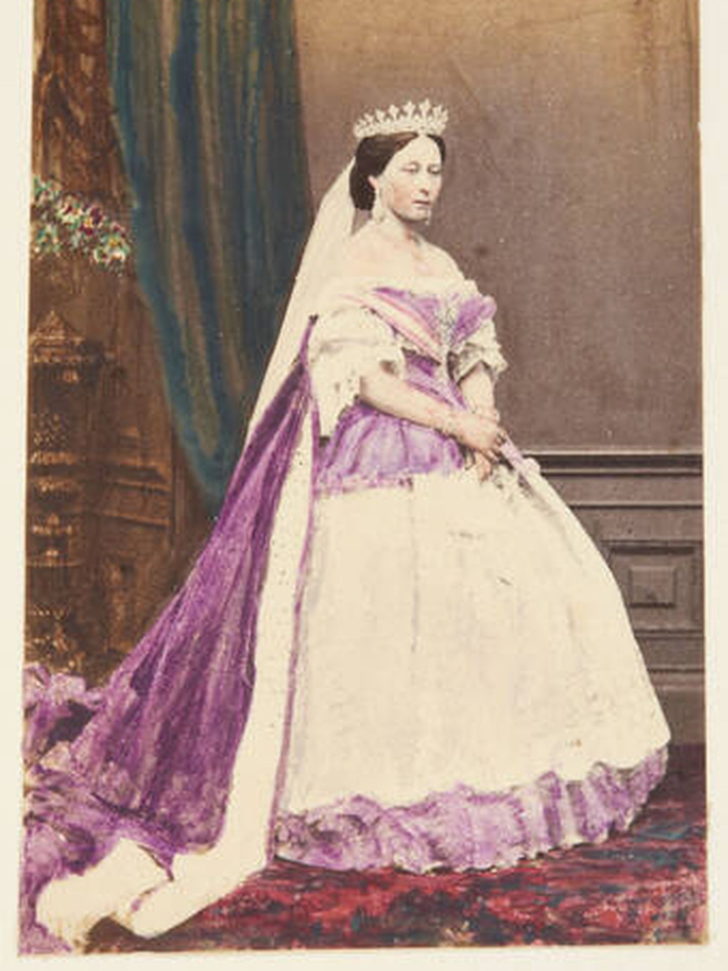 La princesa Alicia del Reino Unido, con la tiara de Hesse. (Cortesía/Royal Collection)