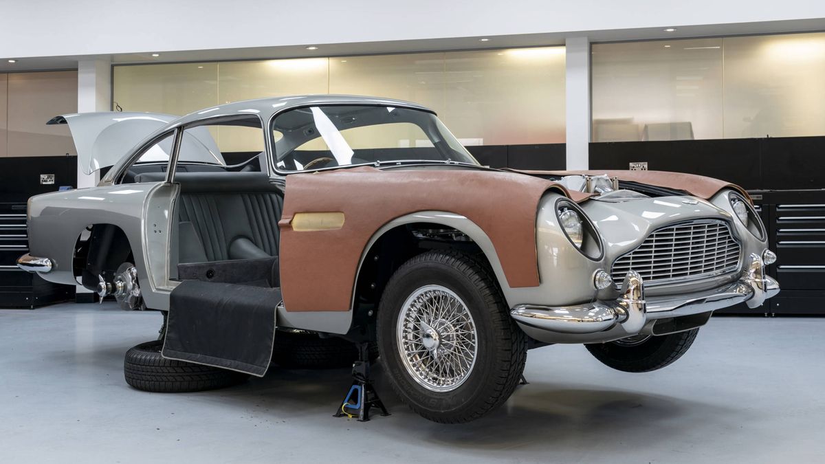 La edición superespecial del Aston Martin de James Bond con los 'gadgets' de la película