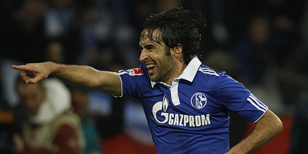 Foto: Raúl ya cuenta con una oferta del Schalke para seguir jugando al fútbol una temporada más