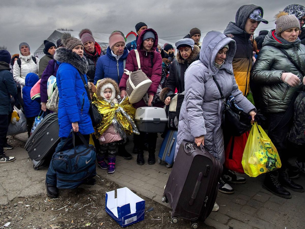 Foto: Refugiados en la frontera de Medyka. (Benito Pajares)