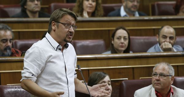 Foto: El portavoz de En Comù Podem en el Congreso, Xavier Domènech, durante su intervención hoy en la sesión de control al Gobierno. (EFE)