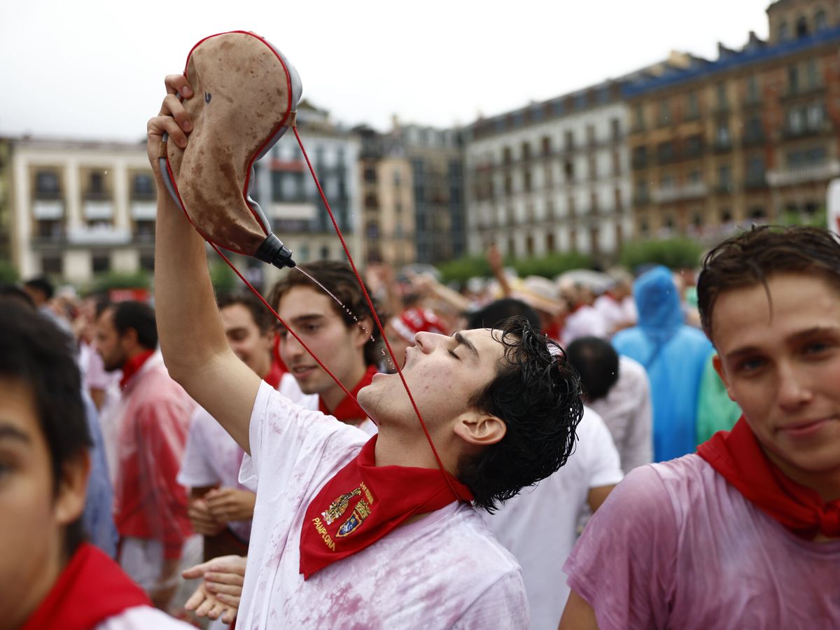 Foto: Los Sanfermines son la fiesta veraniega más reconocible de España (EFE/Rodrigo Jiménez)