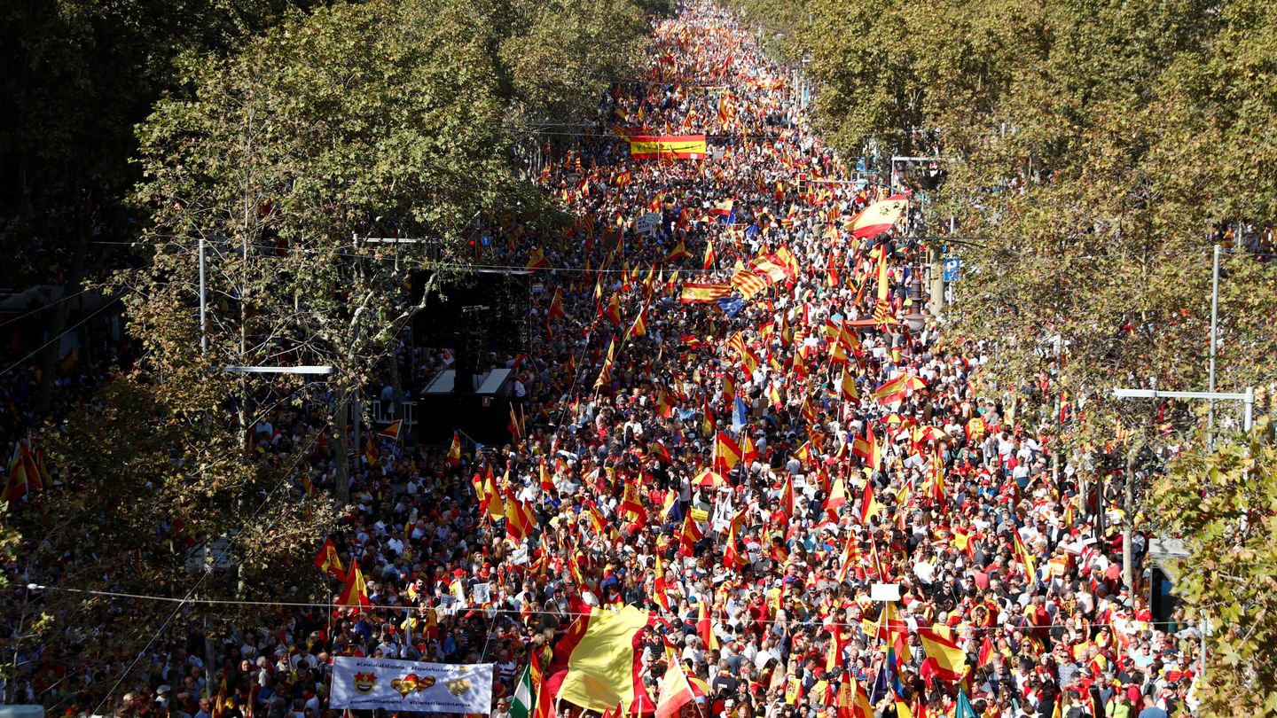 Imagen de la multitudinaria manifestación en Barcelona. (Reuters)
