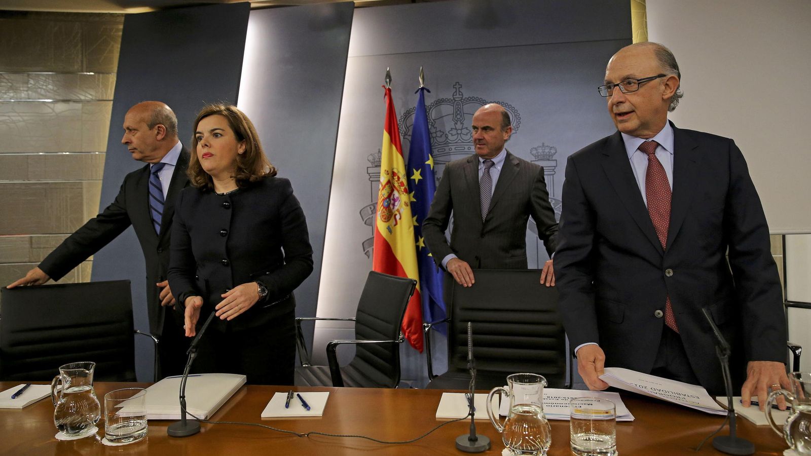 Foto: La vicepresidenta del Gobierno, Soraya Sáenz de Santamaría, en una rueda de prensa posterior al Consejo de Ministros. (EFE)