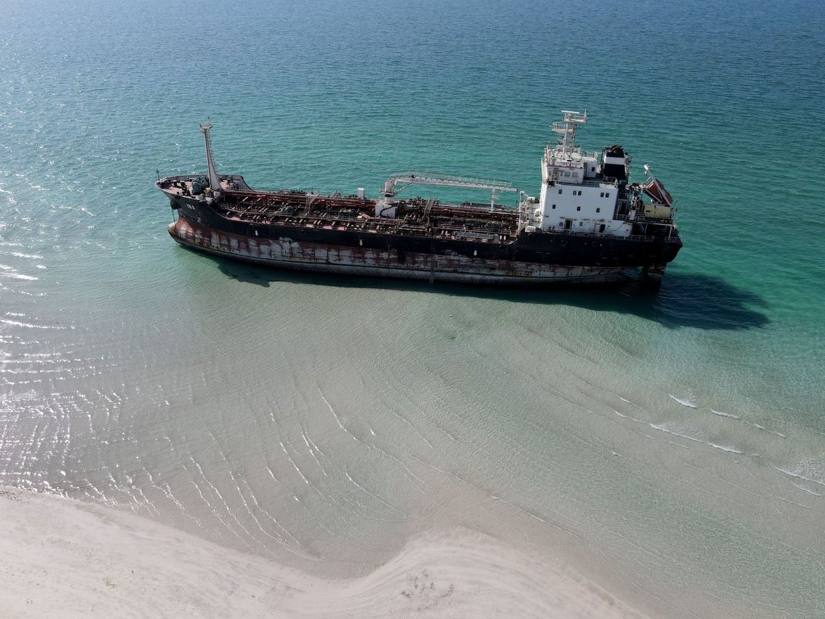 Foto: Un petrolero, frente a las costas de Emiratos Árabes Unidos. (Reuters)