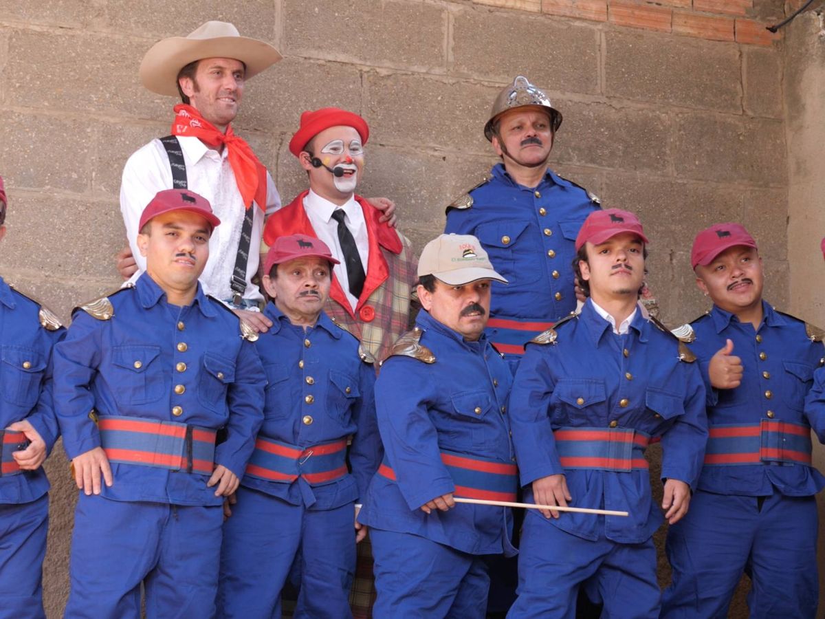 Foto: Varios integrantes del show del bombero torero (Ernesto torrico)