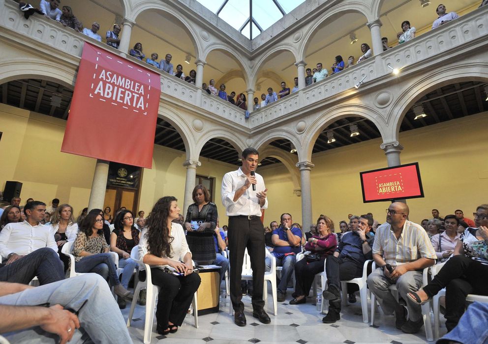 Foto: Pedro Sánchez, durante una asamblea abierta en Albacete. (EFE)