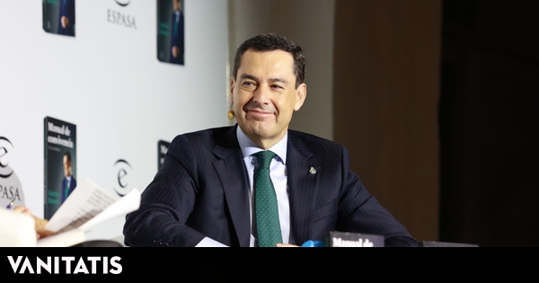 Juanma Moreno presenta su libro entre recuerdos personales y la ...