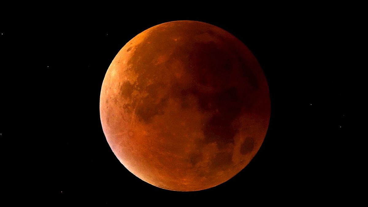 Llega el segundo eclipse de Luna del año: cómo verlo esta noche