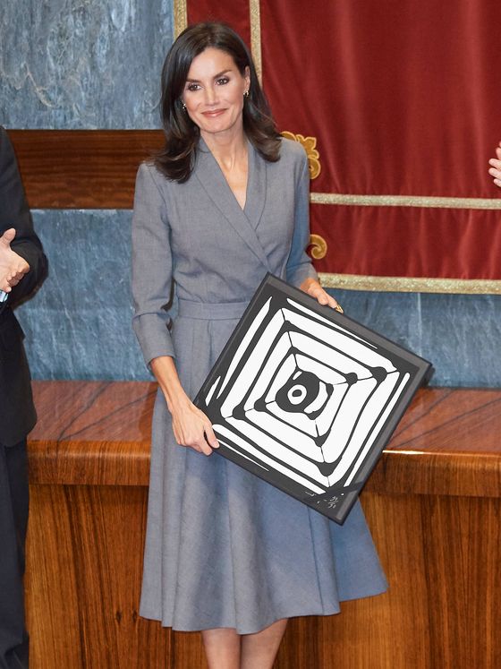 La reina Letizia recibiendo el premio del Observatorio de la Violencia de Género. (Limited Pictures)