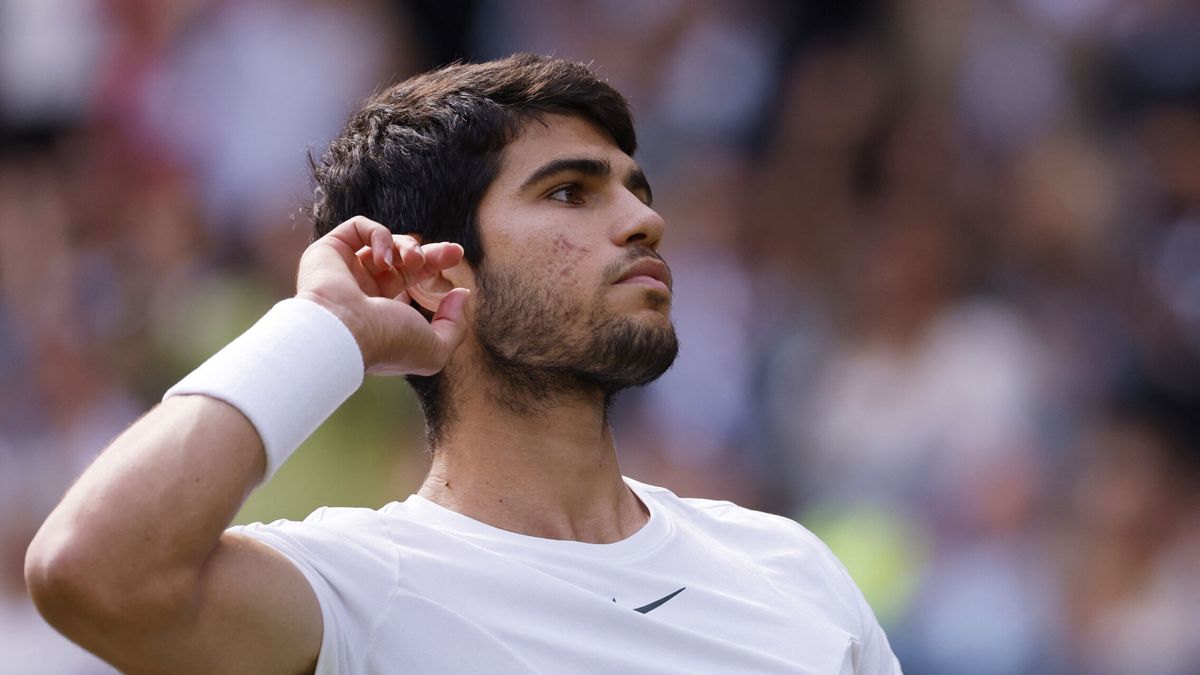 El gesto de Alcaraz con la grada tras ganar el segundo set en la final de Wimbledon