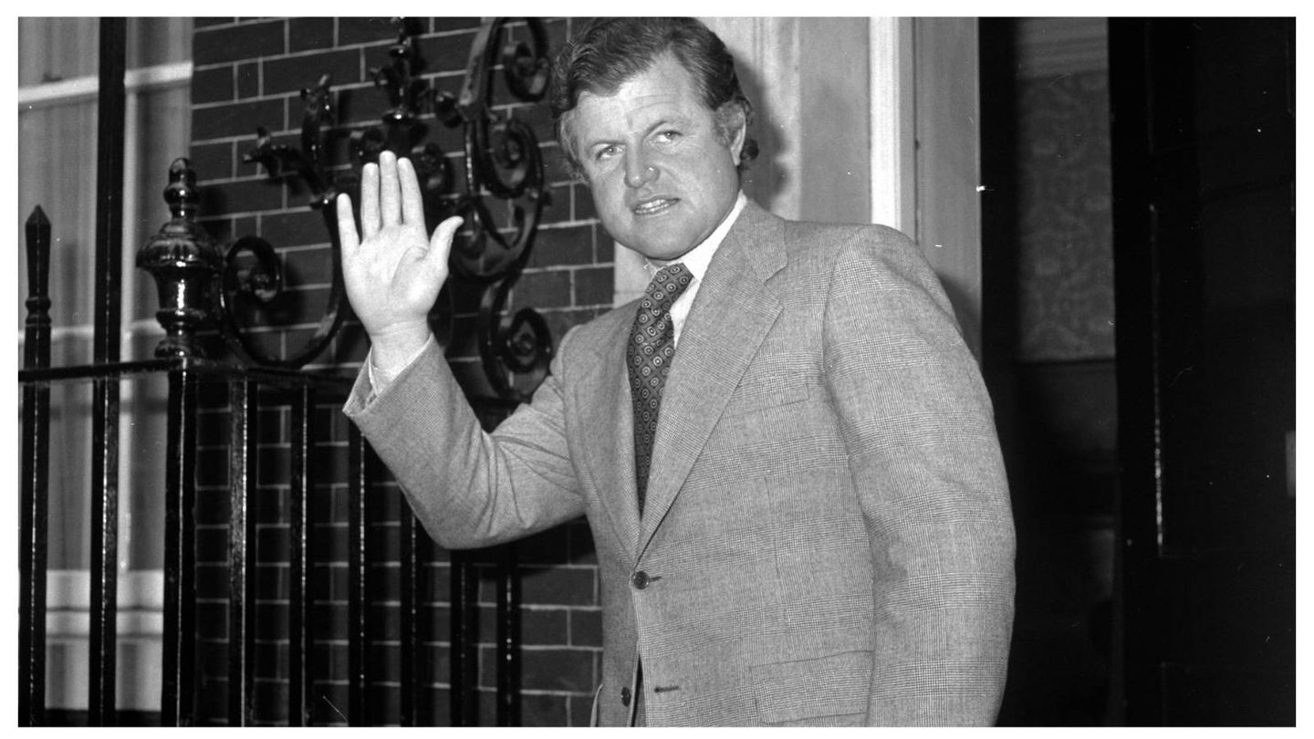 Ted Kennedy, durante una visita a Londres en 1974. (Getty)