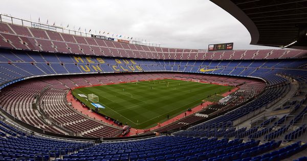 Foto: Vista panorámica del Camp Nou. (EFE)