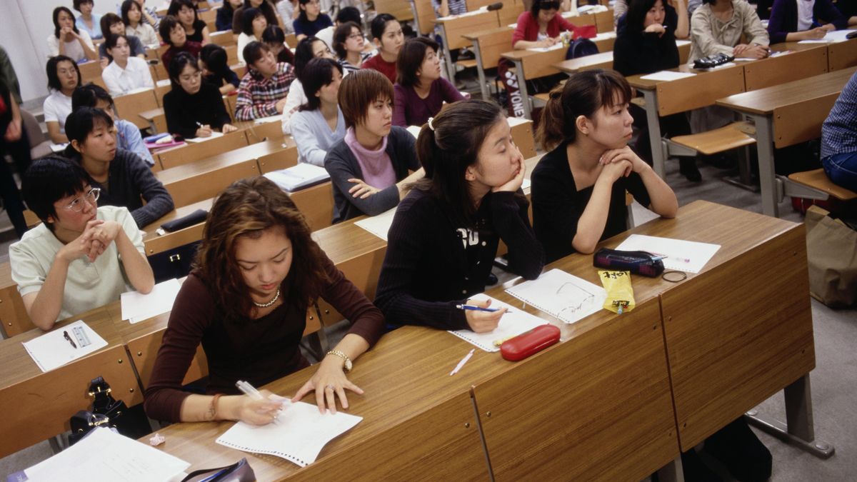 El gobierno japonés propone eliminar las carreras de humanidades de la universidad
