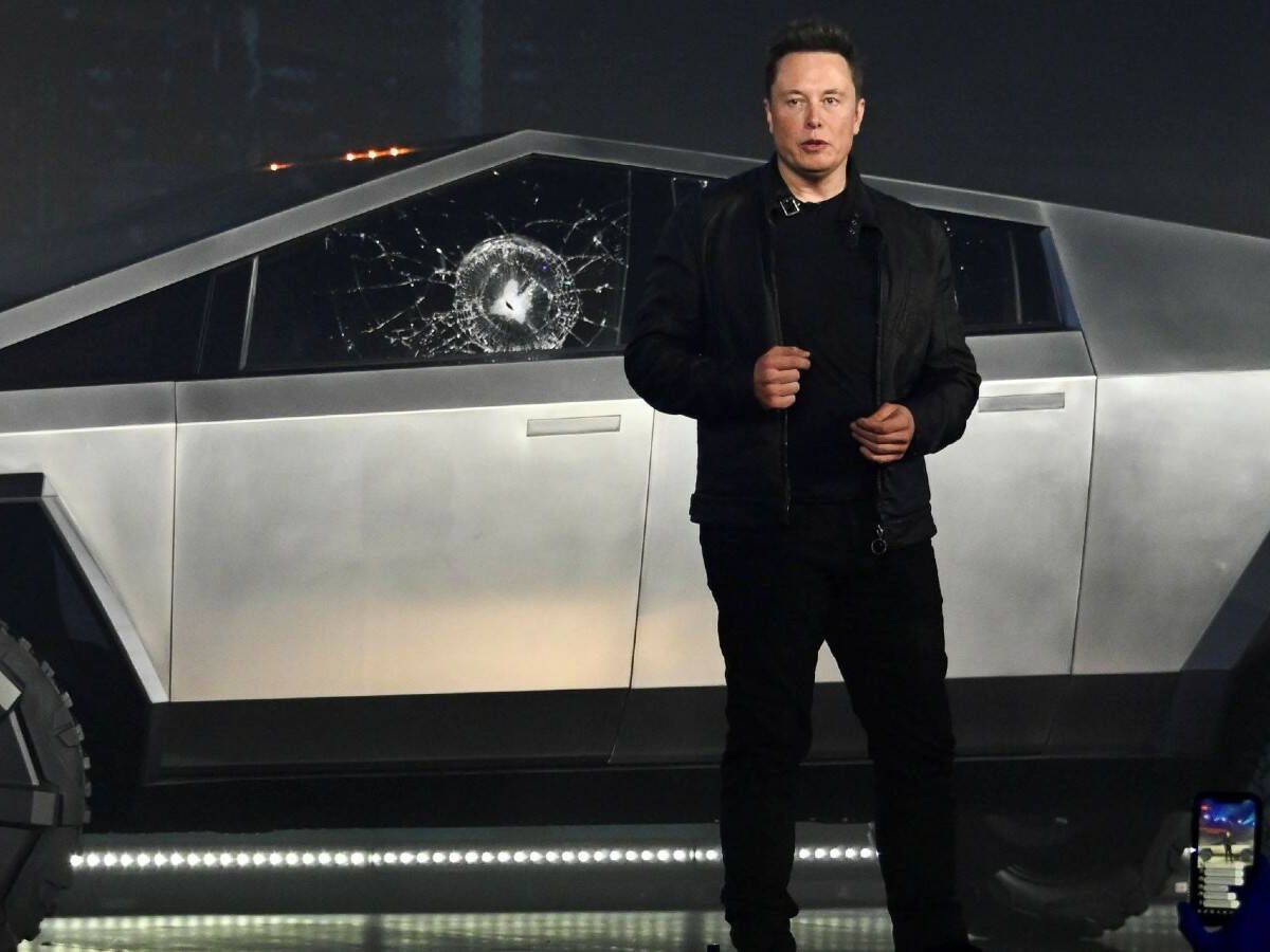 Foto: Elon Musk anunció el Cybertruck en 2019, en el famoso día del cristal roto. (Reuters)