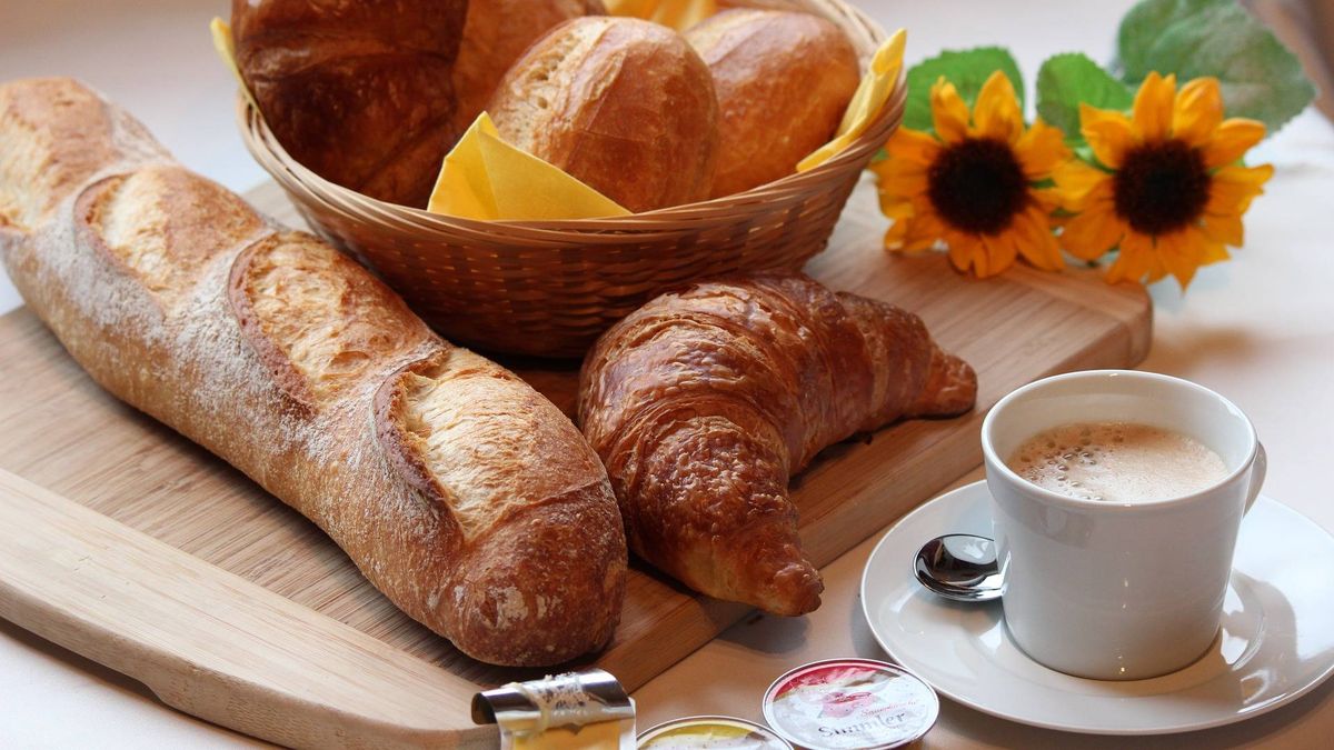 Galletas, zumos, mantequilla: las versiones de estos desayunos que sí son saludables