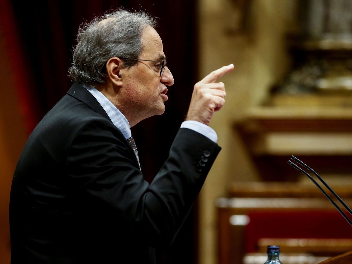 Foto: El expresidente de la Generalitat, Quim Torra, durante su intervención en el Parlament en el pleno específico para abordar su inhabilitación, en el que ha comparecido como invitado. (EFE)