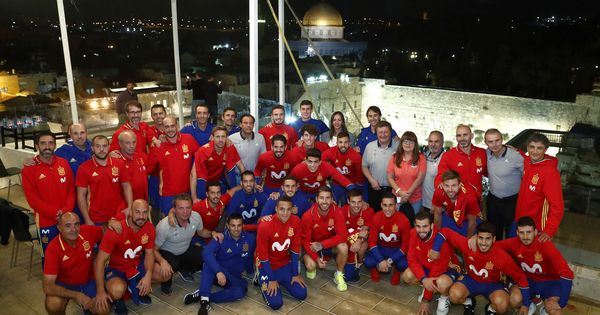 Foto: La Selección, ya en Jerusalén, donde juega contra Israel (EFE)