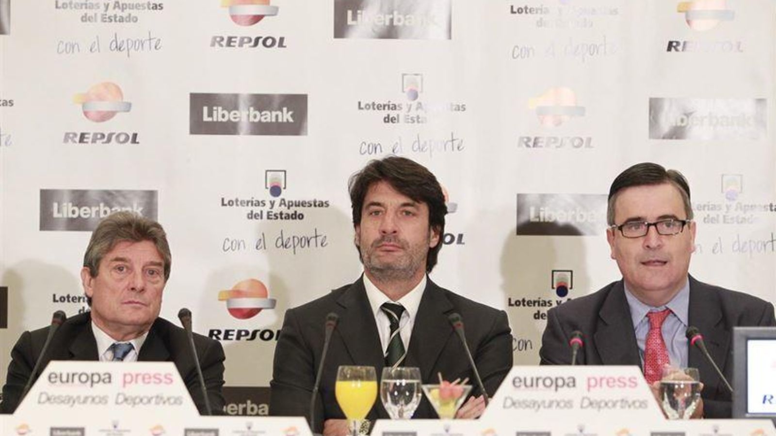 Foto: De izquierda a derecha: Fernando Galindo, Jordi Villacampa y Miguel Cardenal (Europa Press)