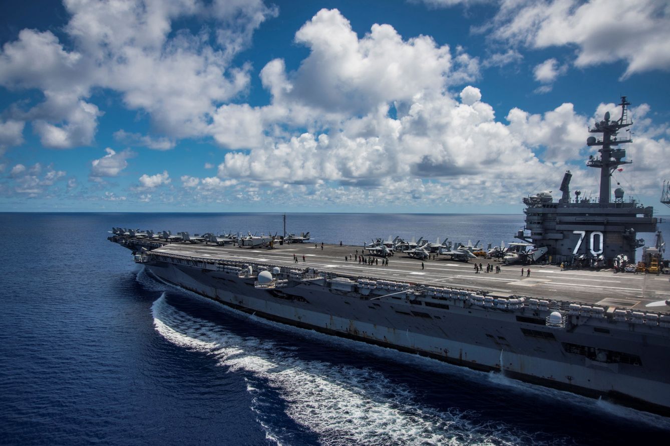 El USS Carl Vinson cruza el mar de Filipinas. (Reuters)