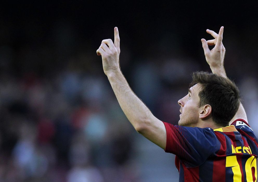 Foto: Messi celebra uno de los tres goles que marcó a Osasuna (Reuters)
