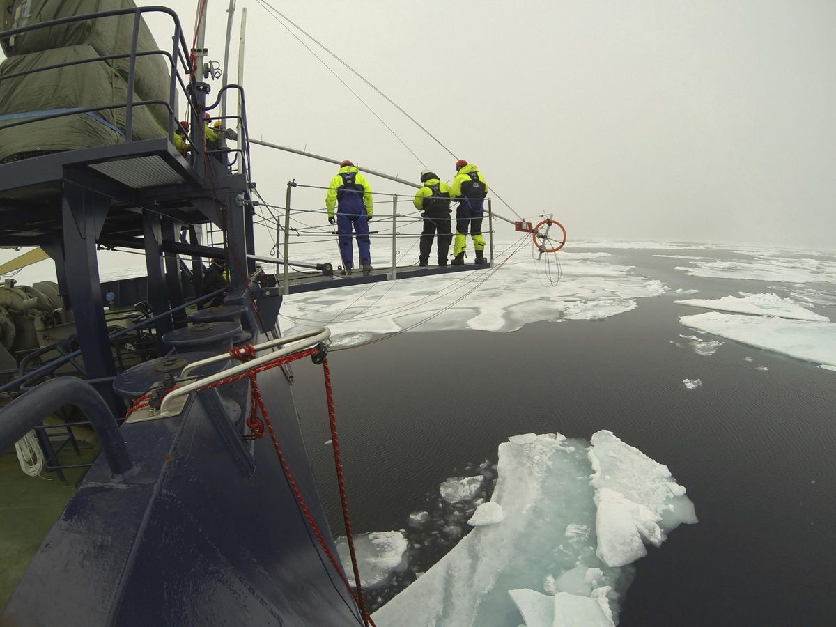 Foto: El deshielo del Ártico es un hecho y ya le han puesto fecha a su fin (EFE/Michel André/UPC)