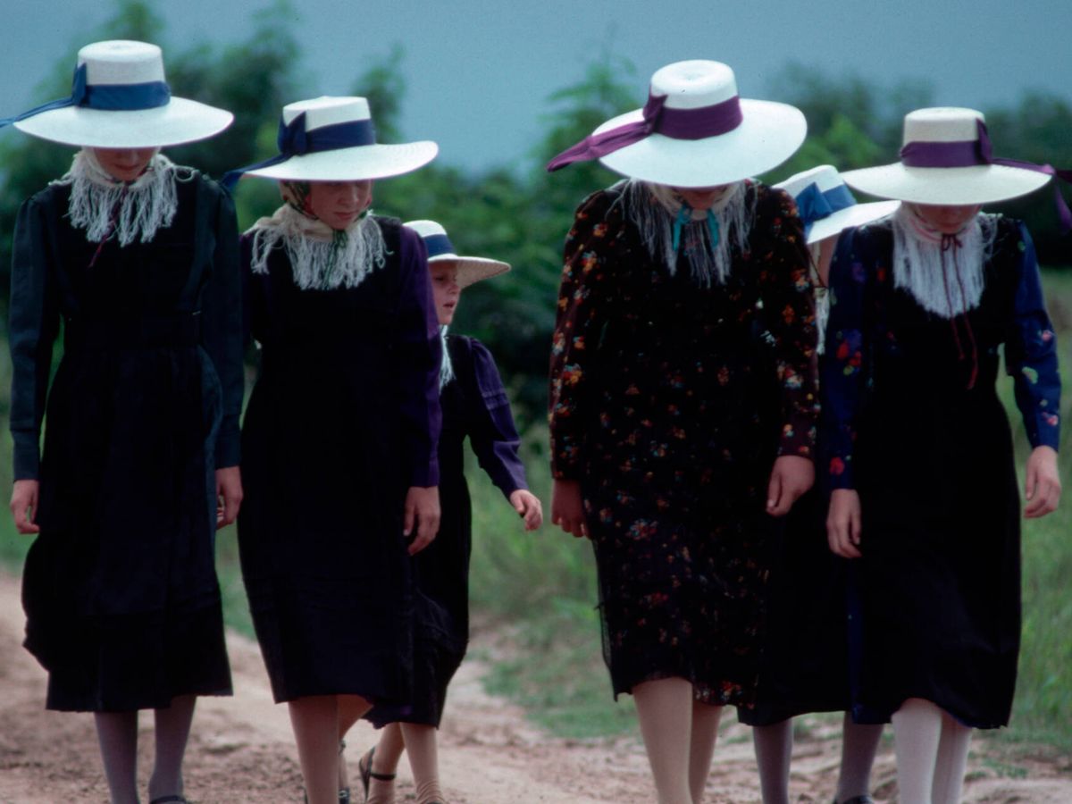 Foto: Mujeres menonitas con vestimenta tradicional en Bolivia. (Bojan Brecelj / Getty Images)