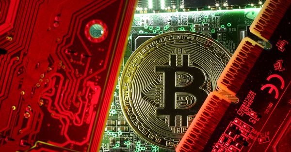 Foto: Infografía sobre Bitcoin (Reuters)