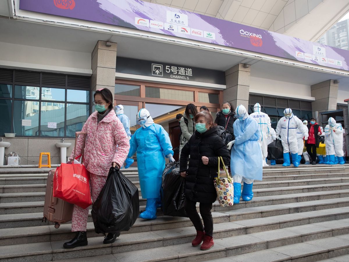 Foto: La anciana ha conseguido abandonar uno de los hospitales de Wuhan (EFE EPA)