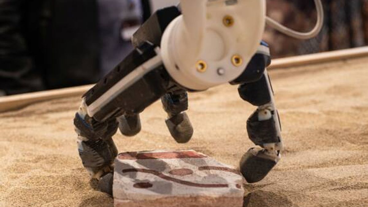 El rompecabezas más endiablado del mundo está en Pompeya (y este robot ...