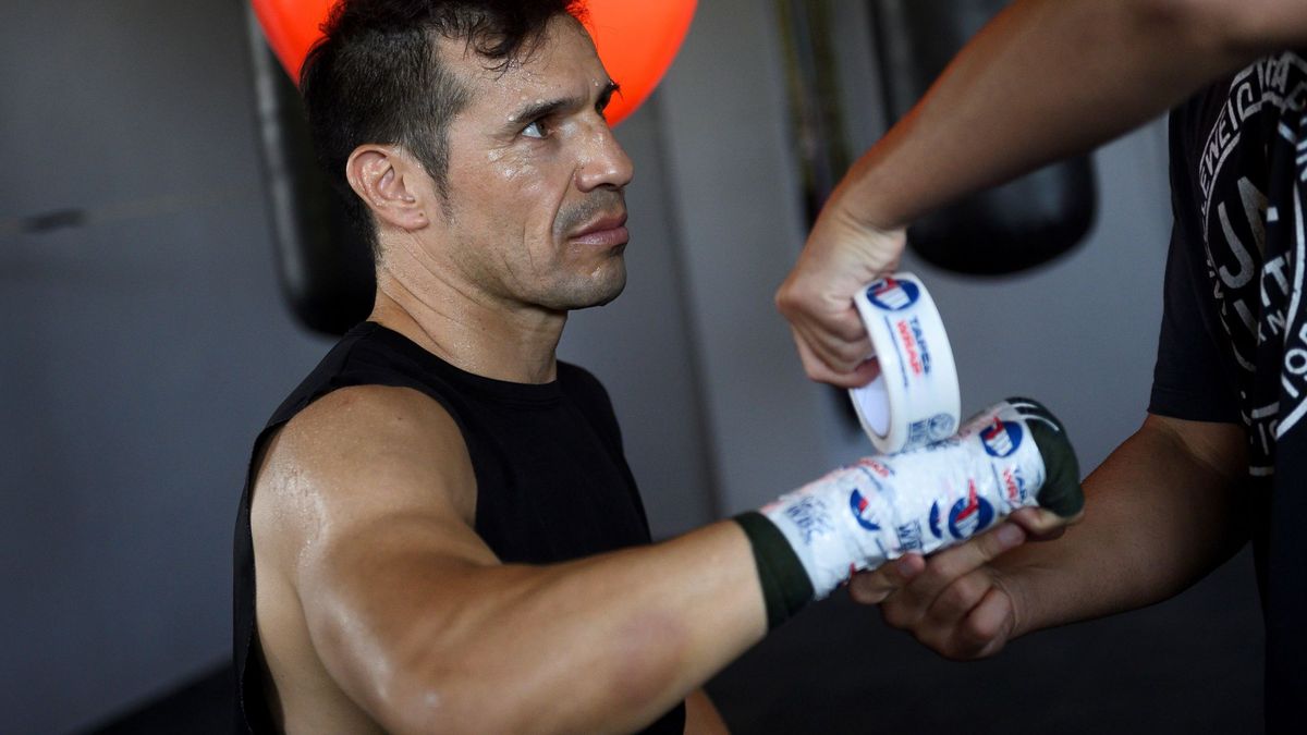‘Maravilla’ Martínez noquea en su regreso al boxeo tras seis años de inactividad