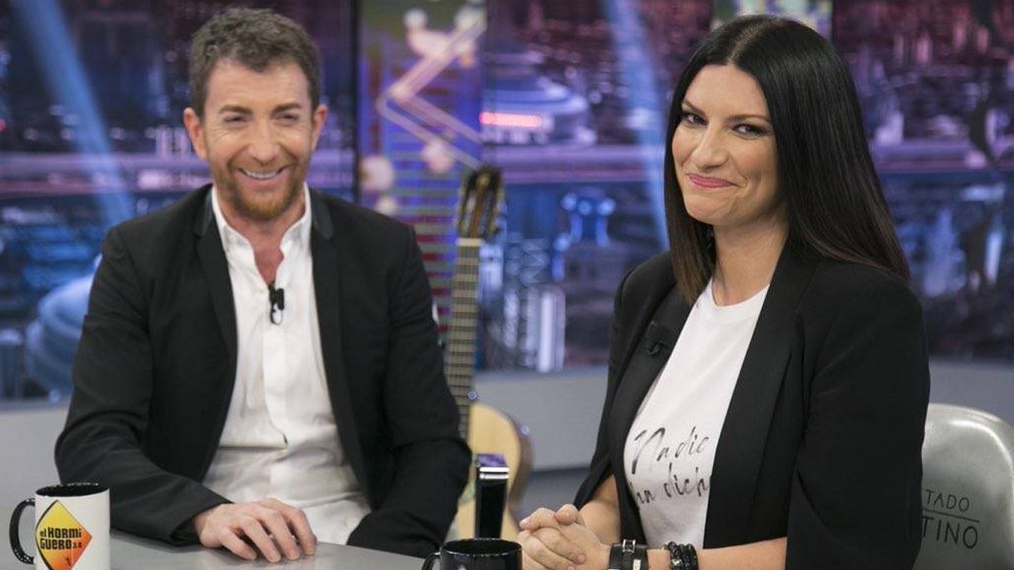 Pablo Motos y Laura Pausini, muy cómplices en 'El hormiguero'. (Antena 3)