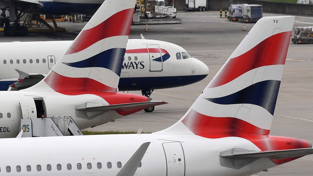 Heathrow reanuda los despegues tras el avistamiento de un dron