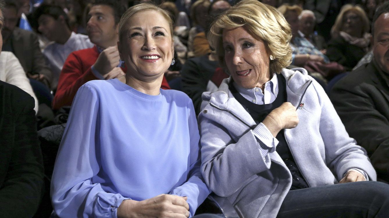 Foto: Cristina Cifuentes y Esperanza Aguirre, en el primer acto de precampaña para las elecciones de mayo. (Efe)