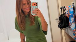 El nuevo vestido de Nuria Roca es un básico infalible: de Zara, un verde muy elegante y con un escote muy chic 