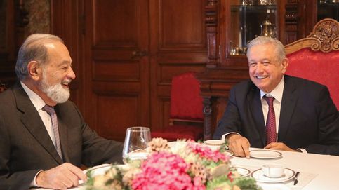 Carlos Slim entra a competir con Santander en la compra de Banamex 