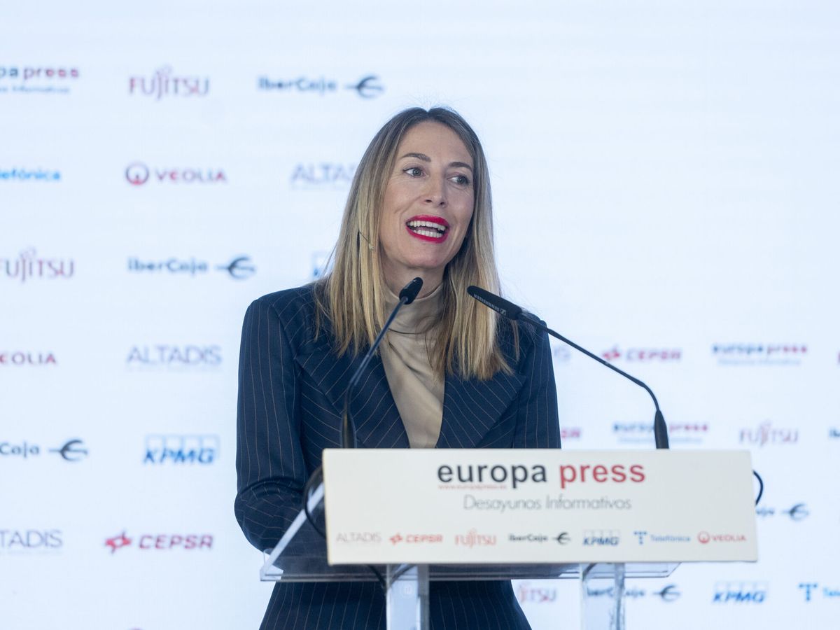 Foto: María Guardiola en el desayuno informativo de Europa Press. (Europa Press/Eduardo Parra)