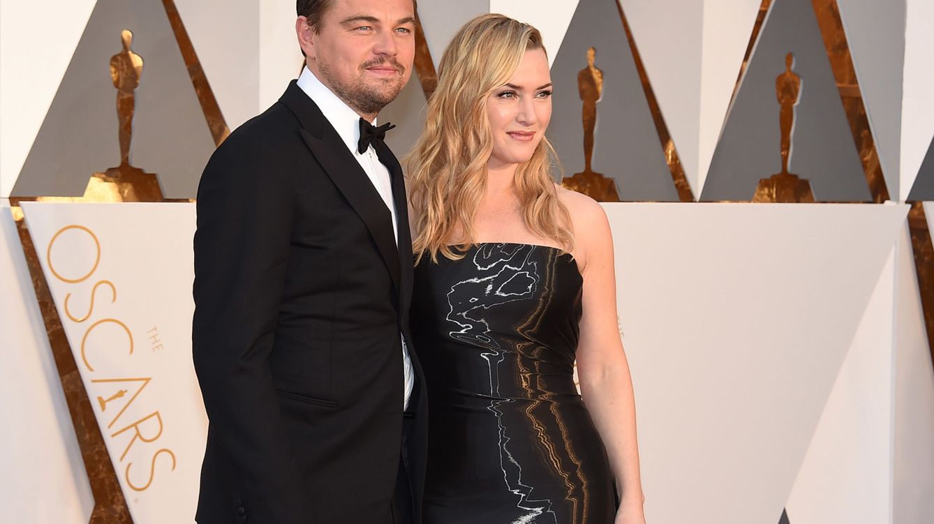 Foto: Leonardo DiCaprio y Kate Winslet en la alfombra roja de los Oscar (Gtres)
