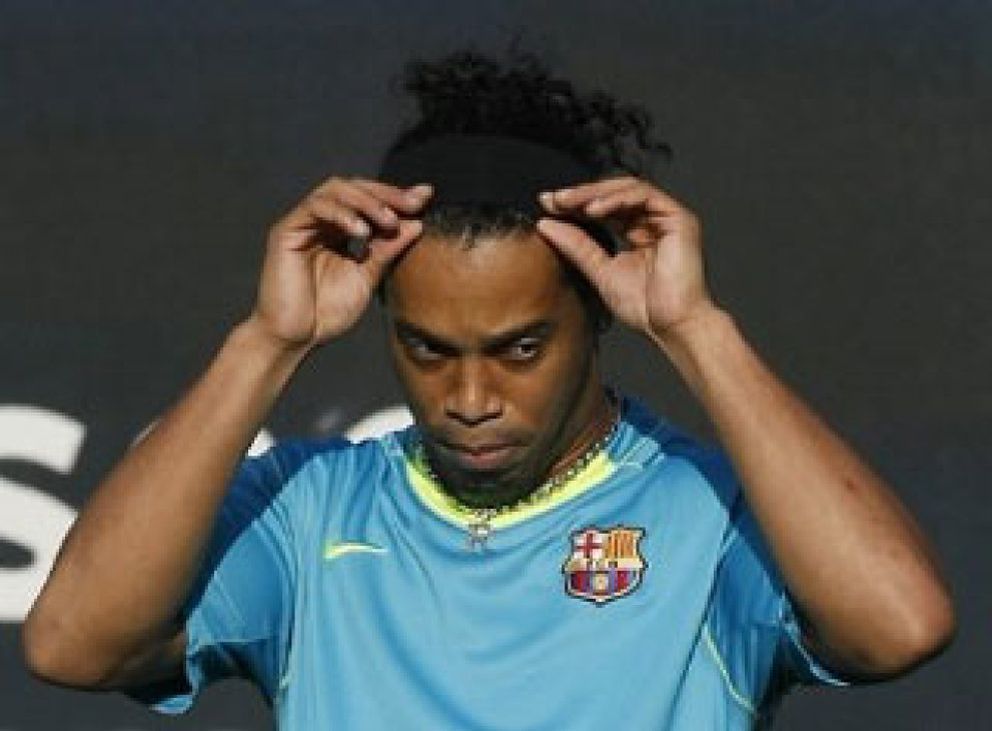 Foto: Ronaldinho costará al menos 40 millones de euros, según Laporta
