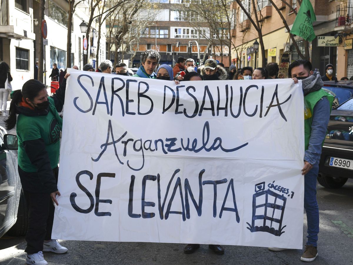 Foto: Manifestación convocada por la Plataforma de Afectados por la Hipoteca. (EFE/Víctor Lerena)