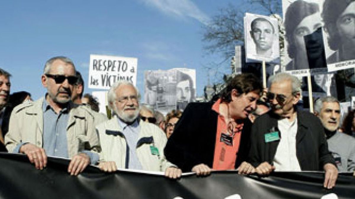 Miles de personas secundan en Madrid la marcha en apoyo a Garzón