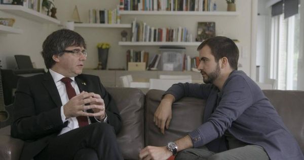 Foto: Puigdemont y Ustrell, en TV3. (CCMA).