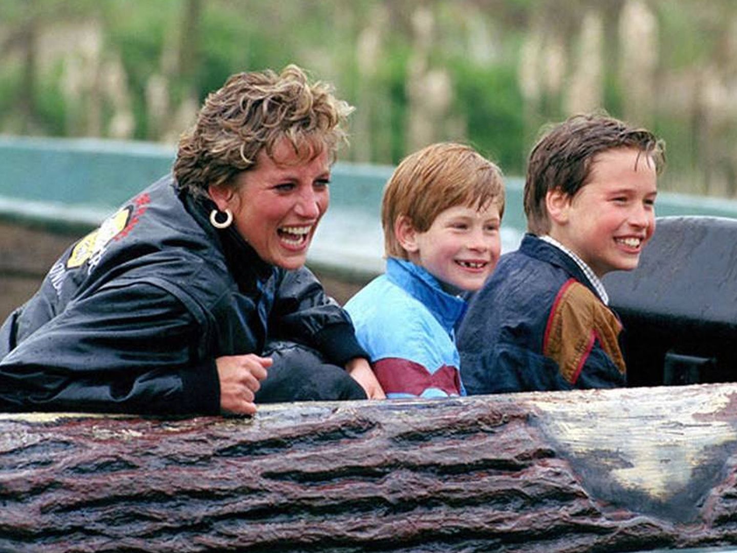 Diana con sus hijos Guillermo y Enrique. (Gtres)