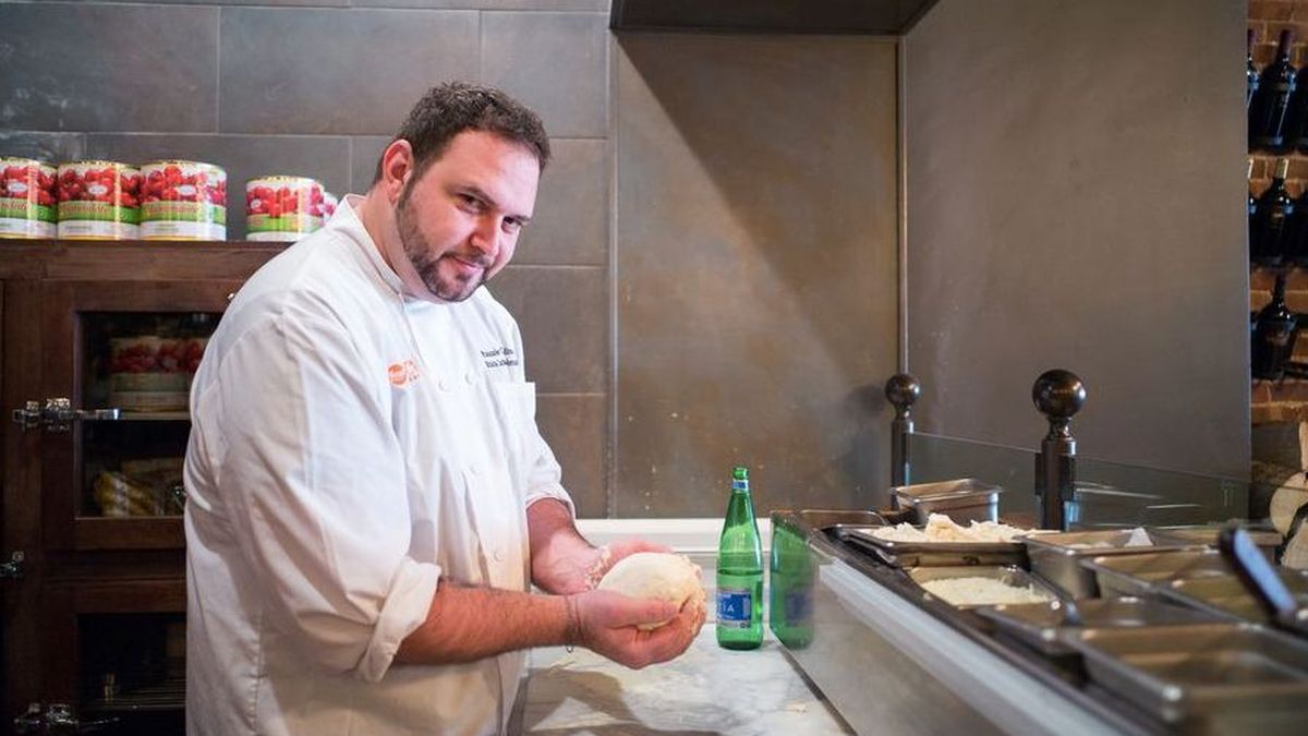 Este chef asegura que la dieta de la pizza le ayudó a perder peso, y mucho