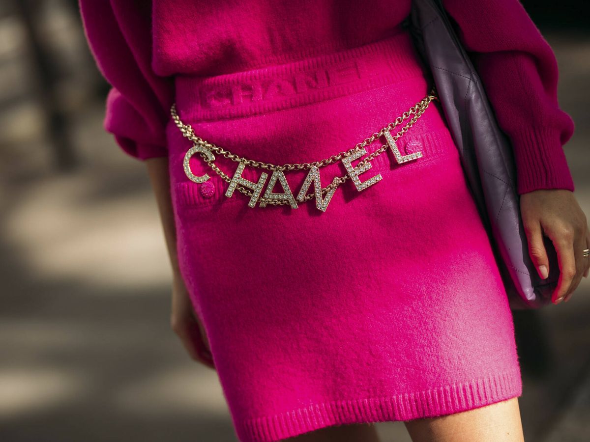 Foto: Un cinturón de Chanel en el street style. (Launchmetrics Spotlight)