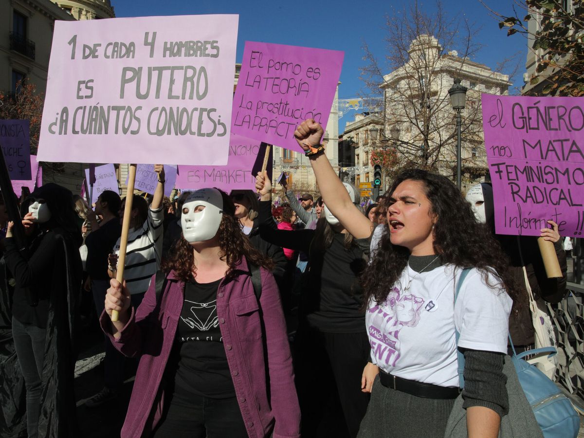 Foto: Vista de una manifestación feminista. (EFE/Pepe Torres)